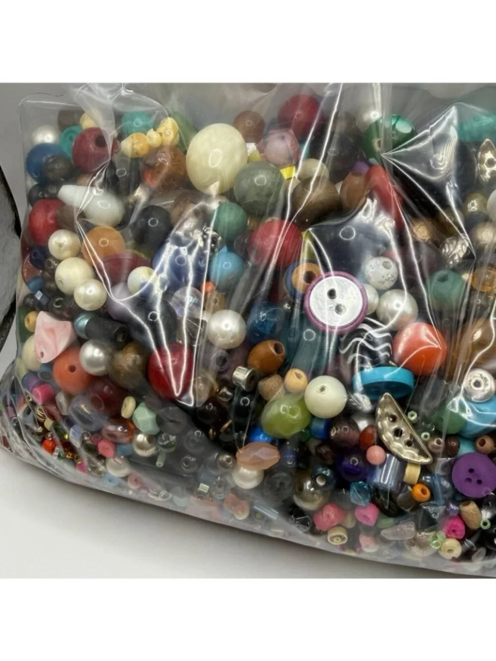 4lb Lot Of Mexed‎ Beads Glass, Metal, Plastic, Clay, Wood